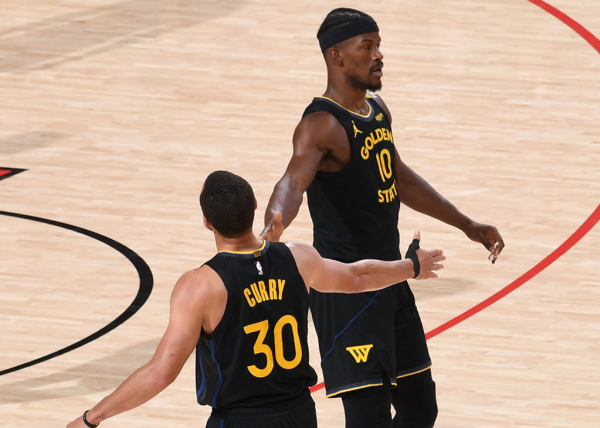 盈富配资 勇士以下克上，晋级半决赛！希尔德爆发，库里22+10+7，阿门24+9