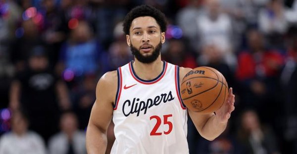 汇操盘 曝手握两份报价的本·西蒙斯正考虑是否结束职业生涯